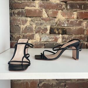 SCHUTZ Amaia Strappy Sandal - Size 5 (Black)